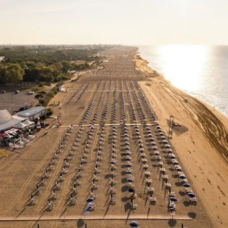Bright And Cosy In Lido Dei Pini Апартаменты *