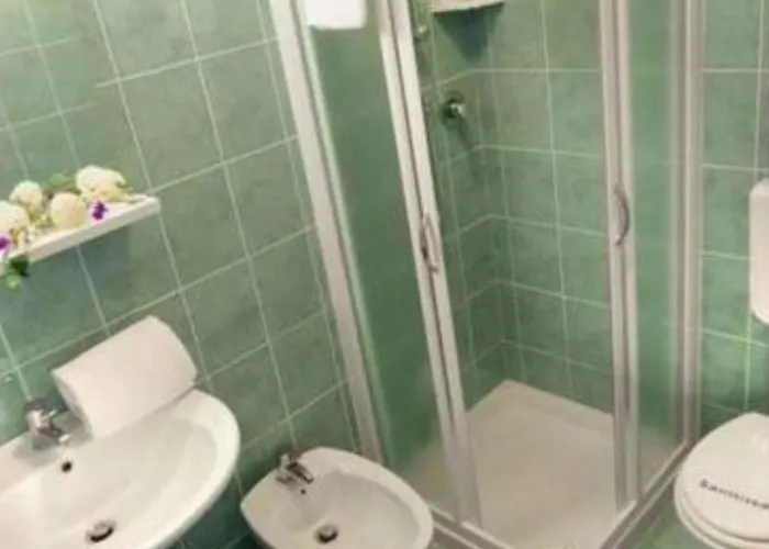 Bright And Cosy In Lido Dei Pini