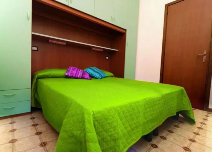 Апартаменти Bright And Cosy In Lido Dei Pini Бібіоне